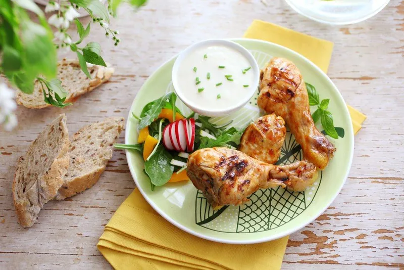 Chicken drumsticks with onion sauce - Vegeta